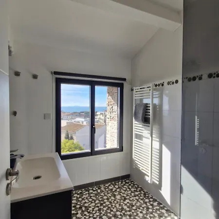 Le Bateau De Villa Sète