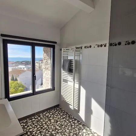 Le Bateau De Βίλα Σετ